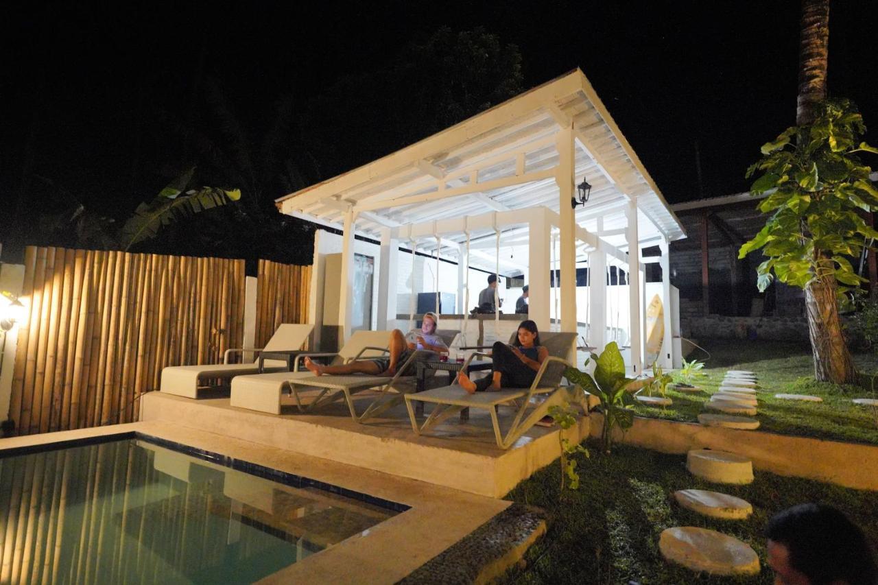 La Vie En Rose Hotel Senggigi Exterior photo